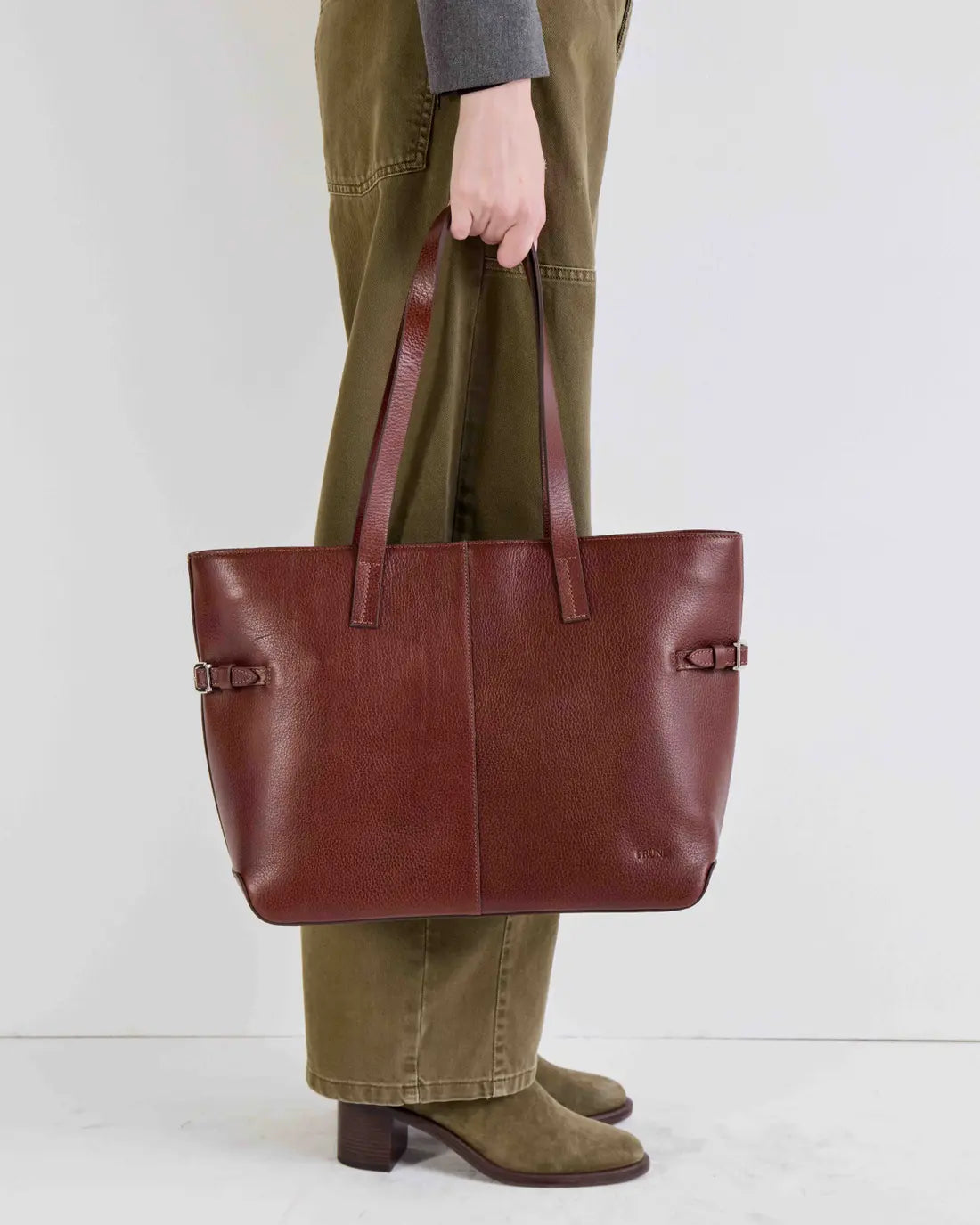 Bolso Sophie en cuero curtido natural tabaco